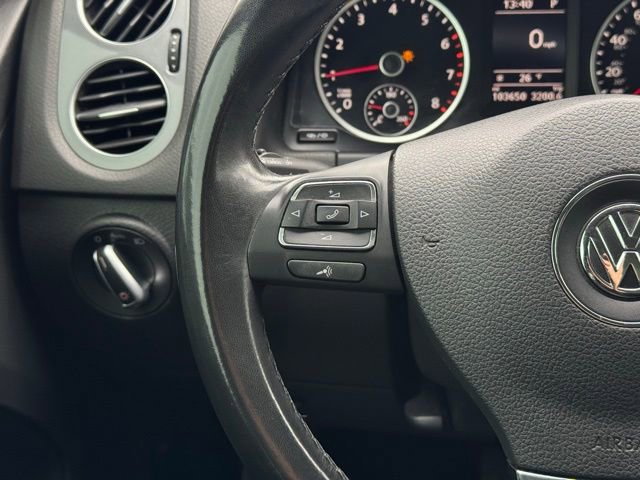 Used 2017 Volkswagen Tiguan S image 24