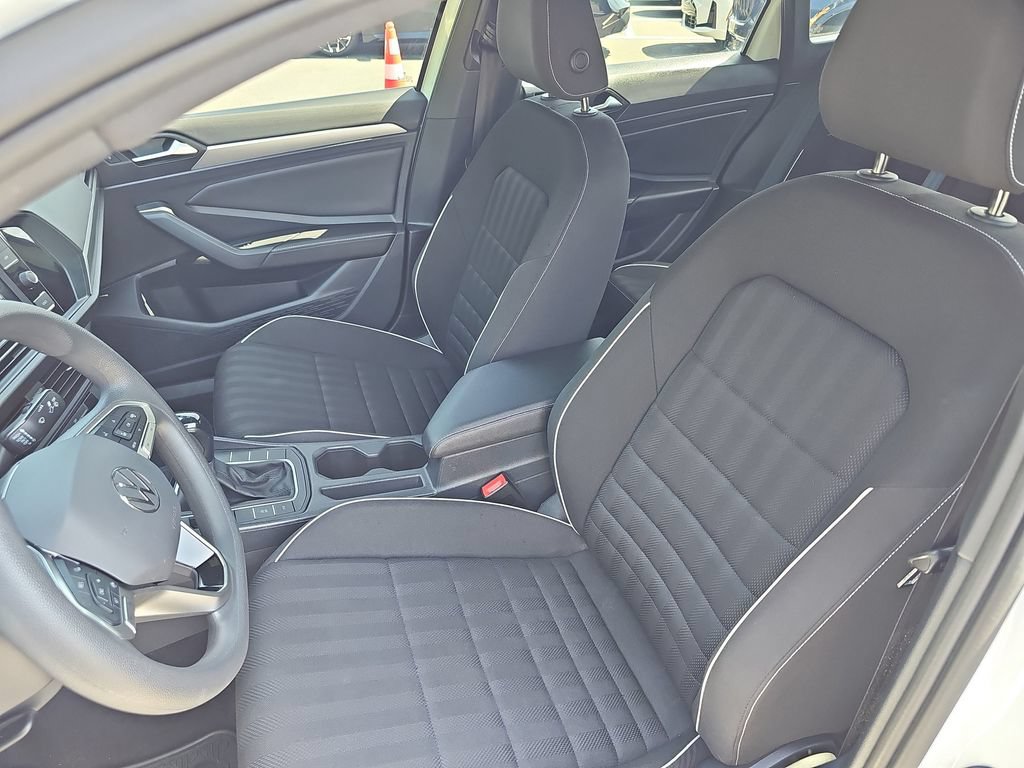 Certified 2023 Volkswagen Jetta Sport FWD image 10