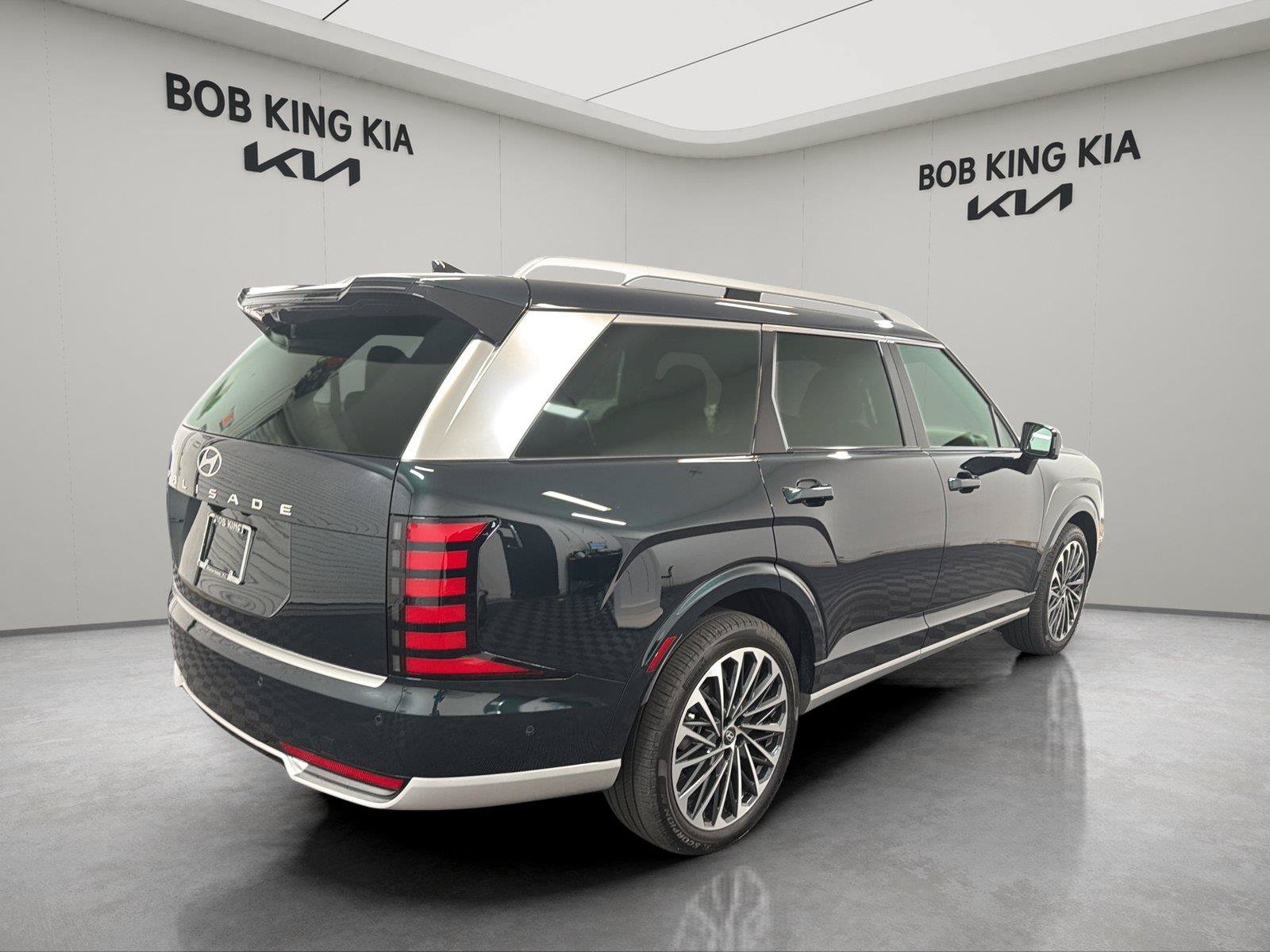 Used 2026 Hyundai Palisade Calligraphy FWD image 5