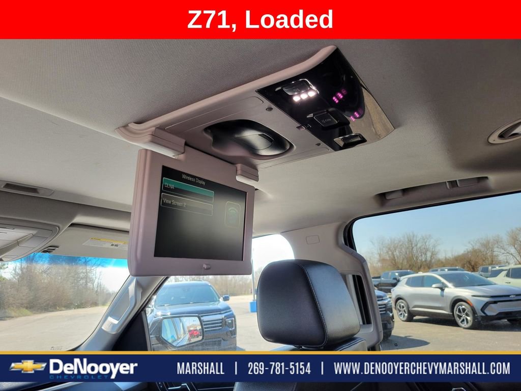 Used 2018 Chevrolet Suburban LT image 24