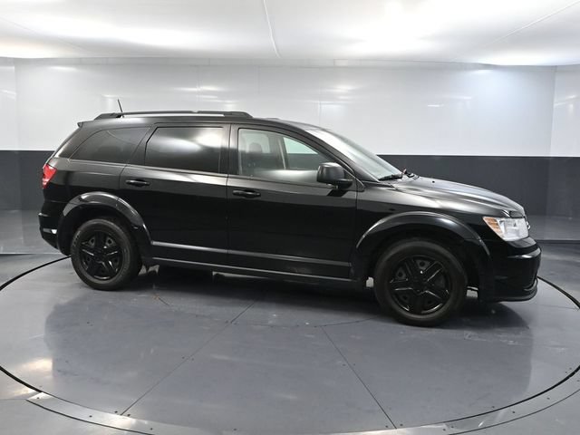 Used 2019 Dodge Journey SE FWD image 3