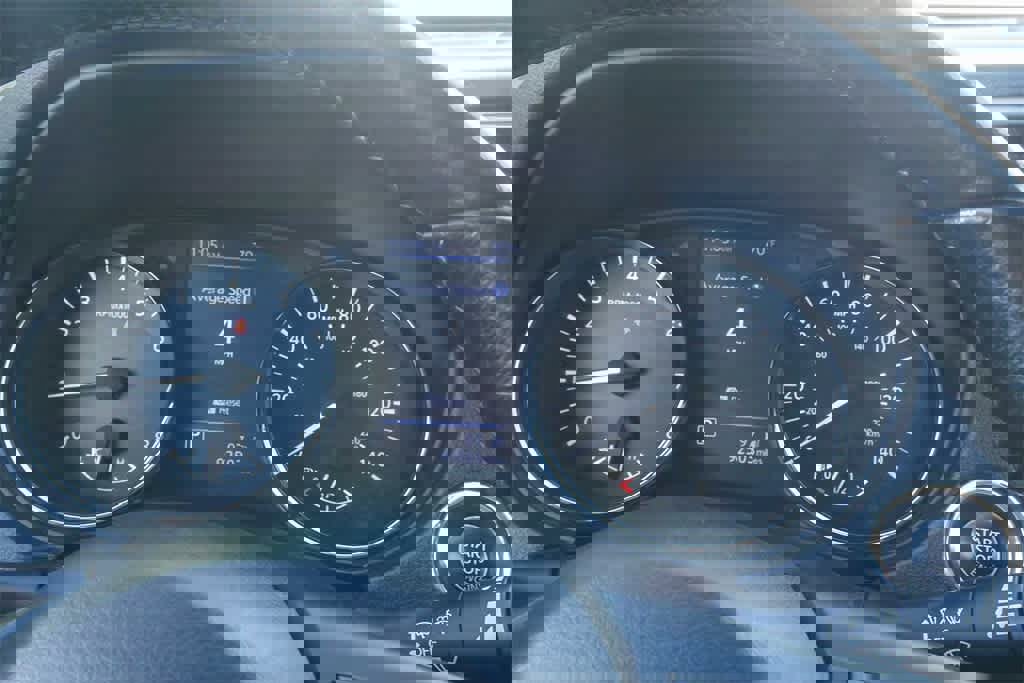 Used 2020 Nissan Rogue SV w/ Premium Package image 22