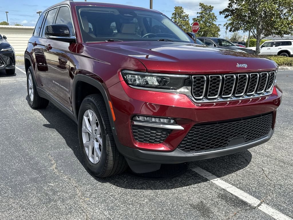 Used 2022 Jeep Grand Cherokee Limited AWD/4WD image 12