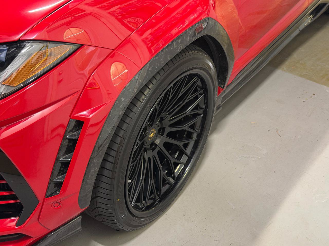 Used 2019 Lamborghini Urus AWD/4WD image 16