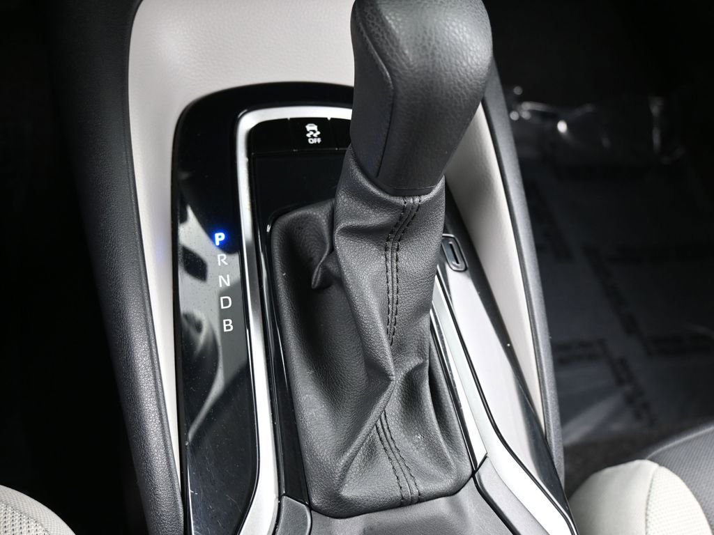 Used 2024 Toyota Corolla LE image 25