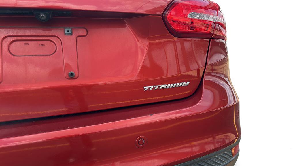 Used 2018 Ford Focus Titanium image 30