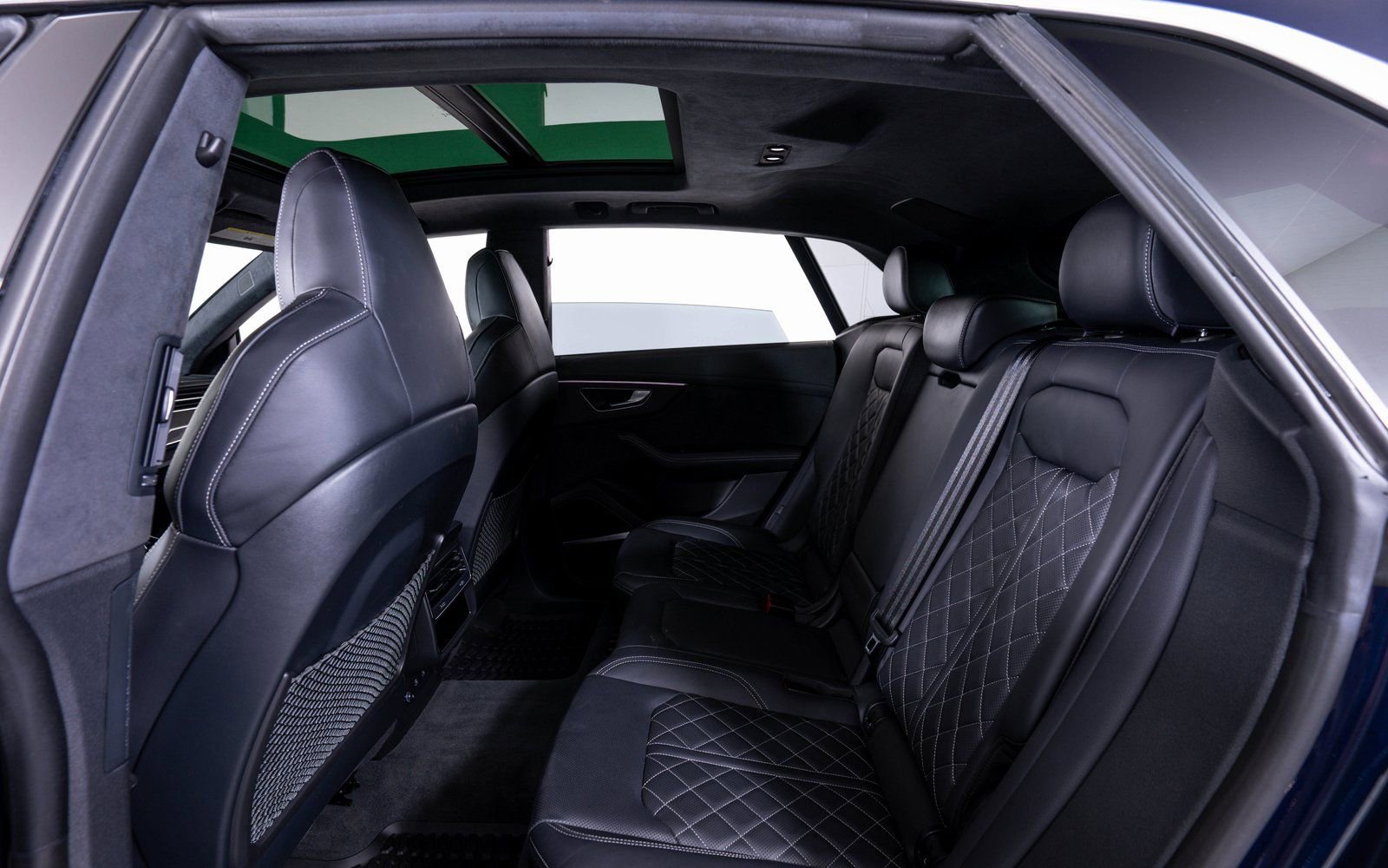 Used 2024 Audi SQ8 Prestige w/ Prestige Package image 18