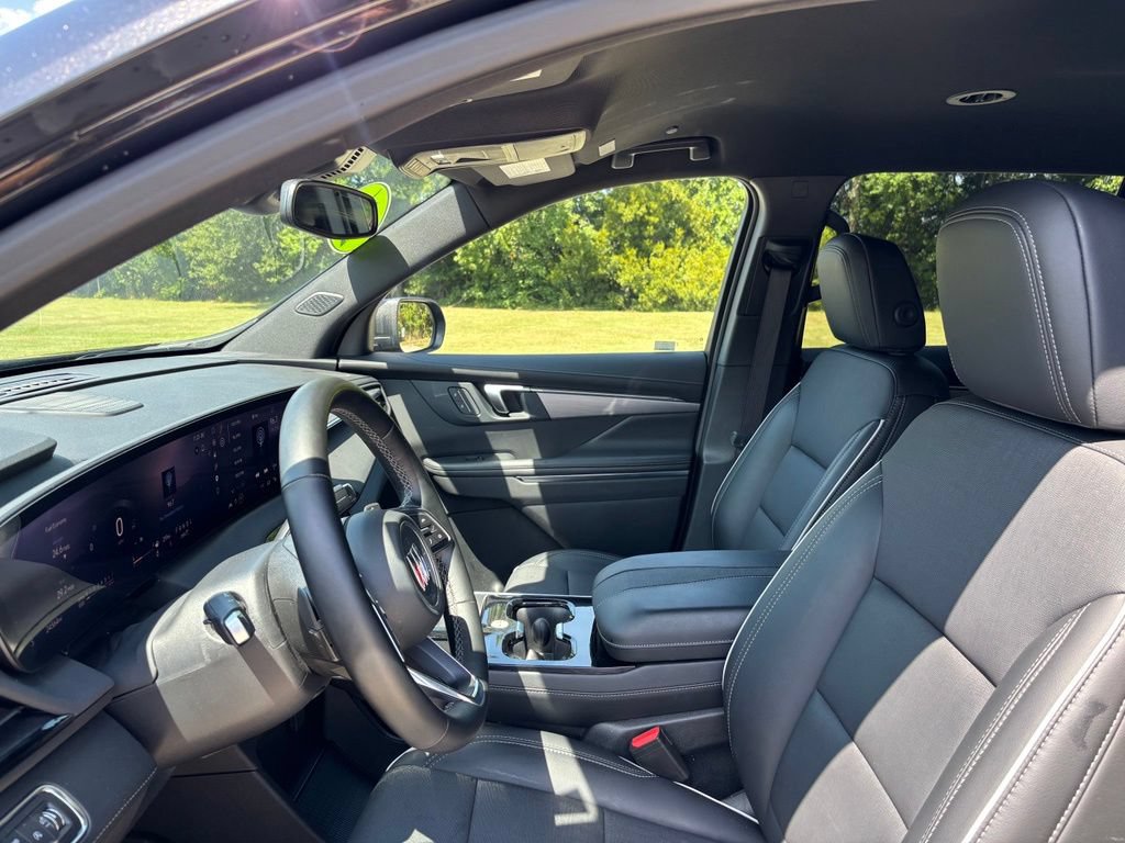 Used 2026 Buick Enclave Preferred AWD/4WD image 13