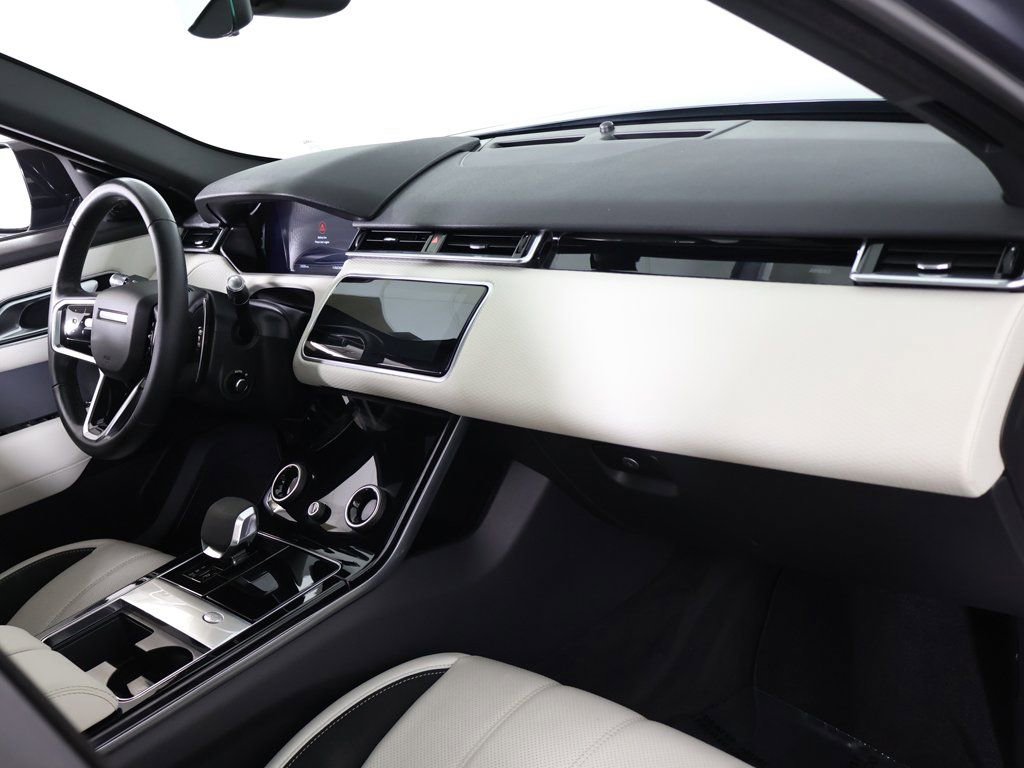 Used 2023 Land Rover Range Rover Velar R-Dynamic S image 33