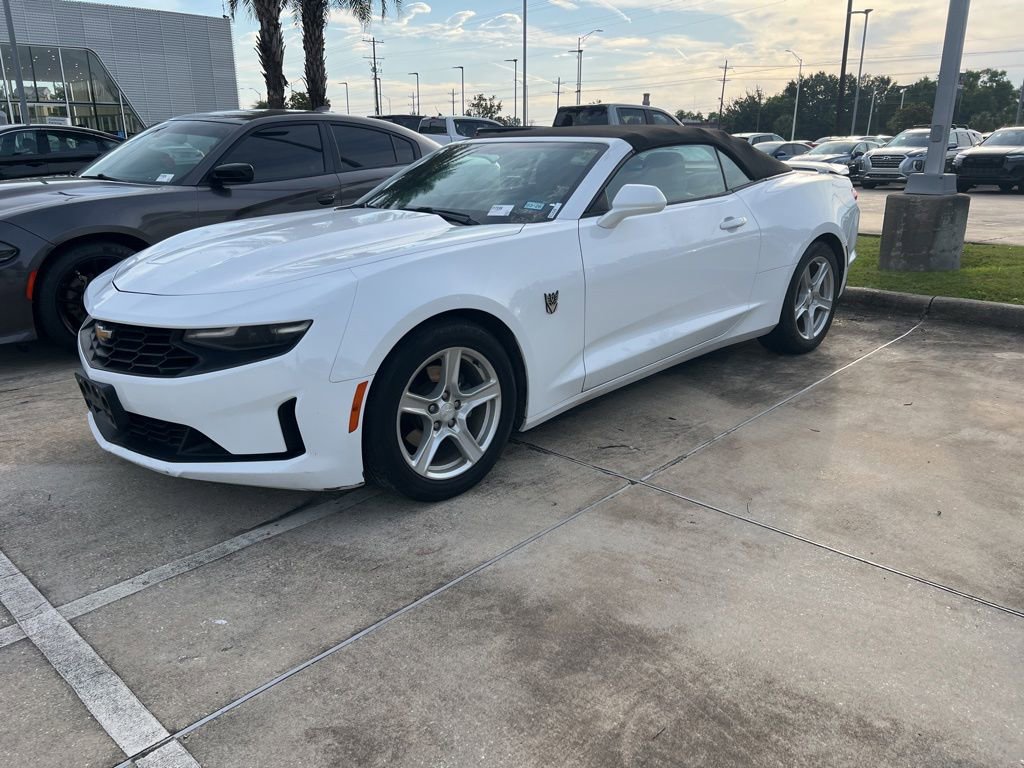 Used 2020 Chevrolet Camaro LT RWD image 3