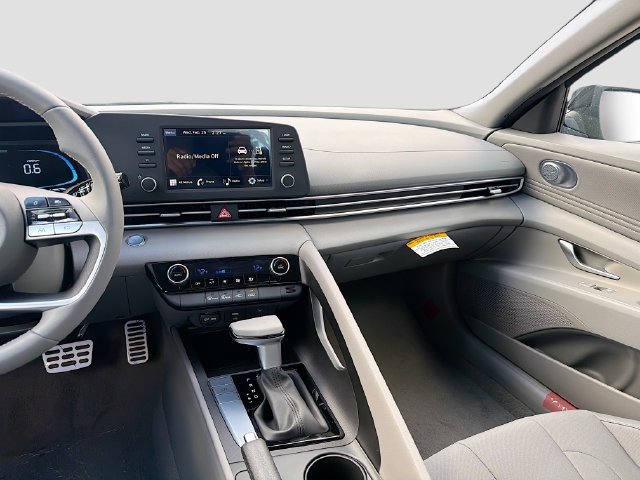 Certified 2026 Hyundai Elantra Sport FWD image 23