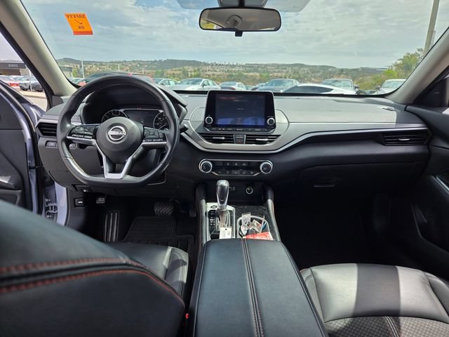 Used 2024 Nissan Altima 2.5 SR FWD image 13