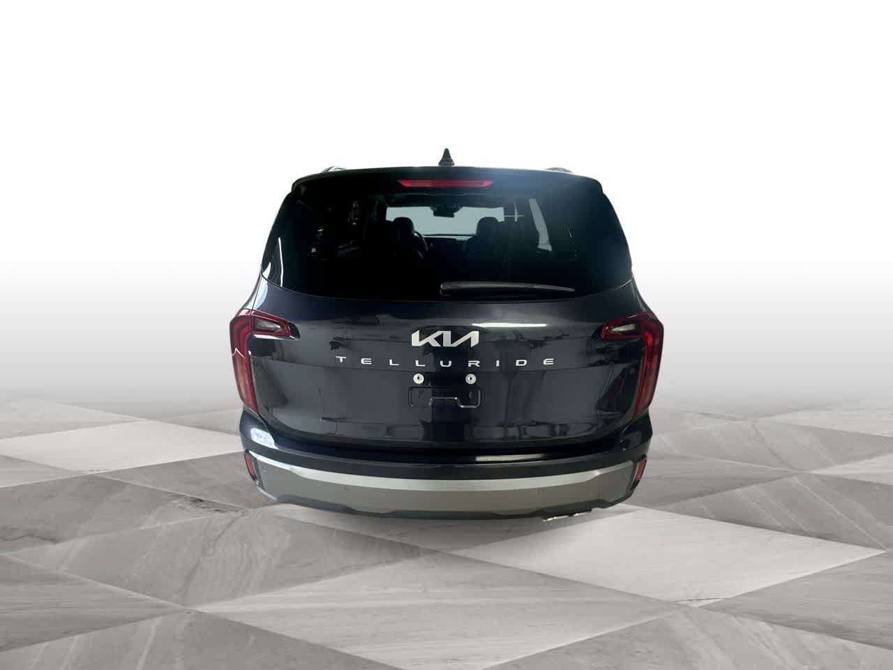 Used 2025 Kia Telluride S FWD image 7