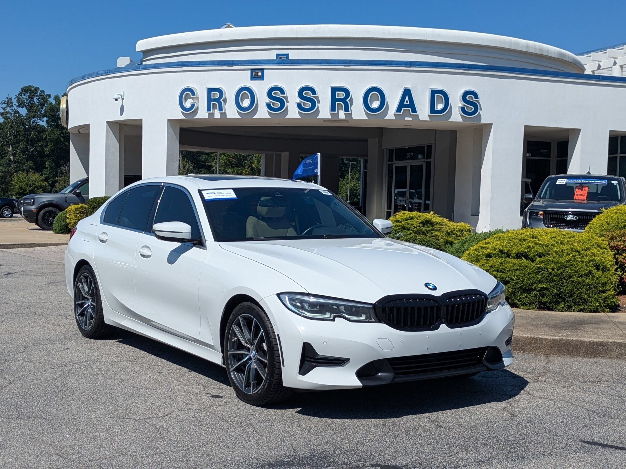Used 2021 BMW 330i Sedan w/ Premium Package RWD image 1