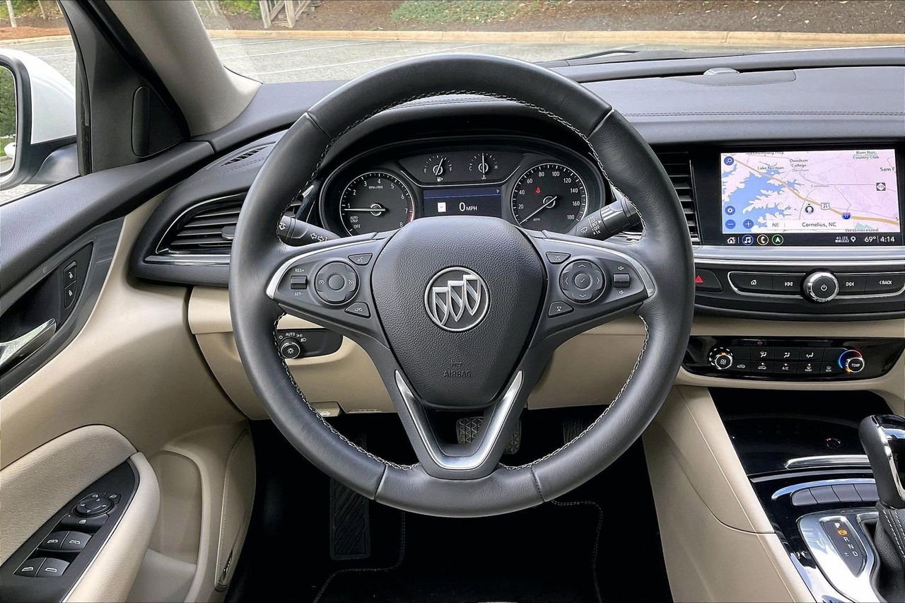 Used 2019 Buick Regal Preferred w/ Sights and Sounds Package image 10