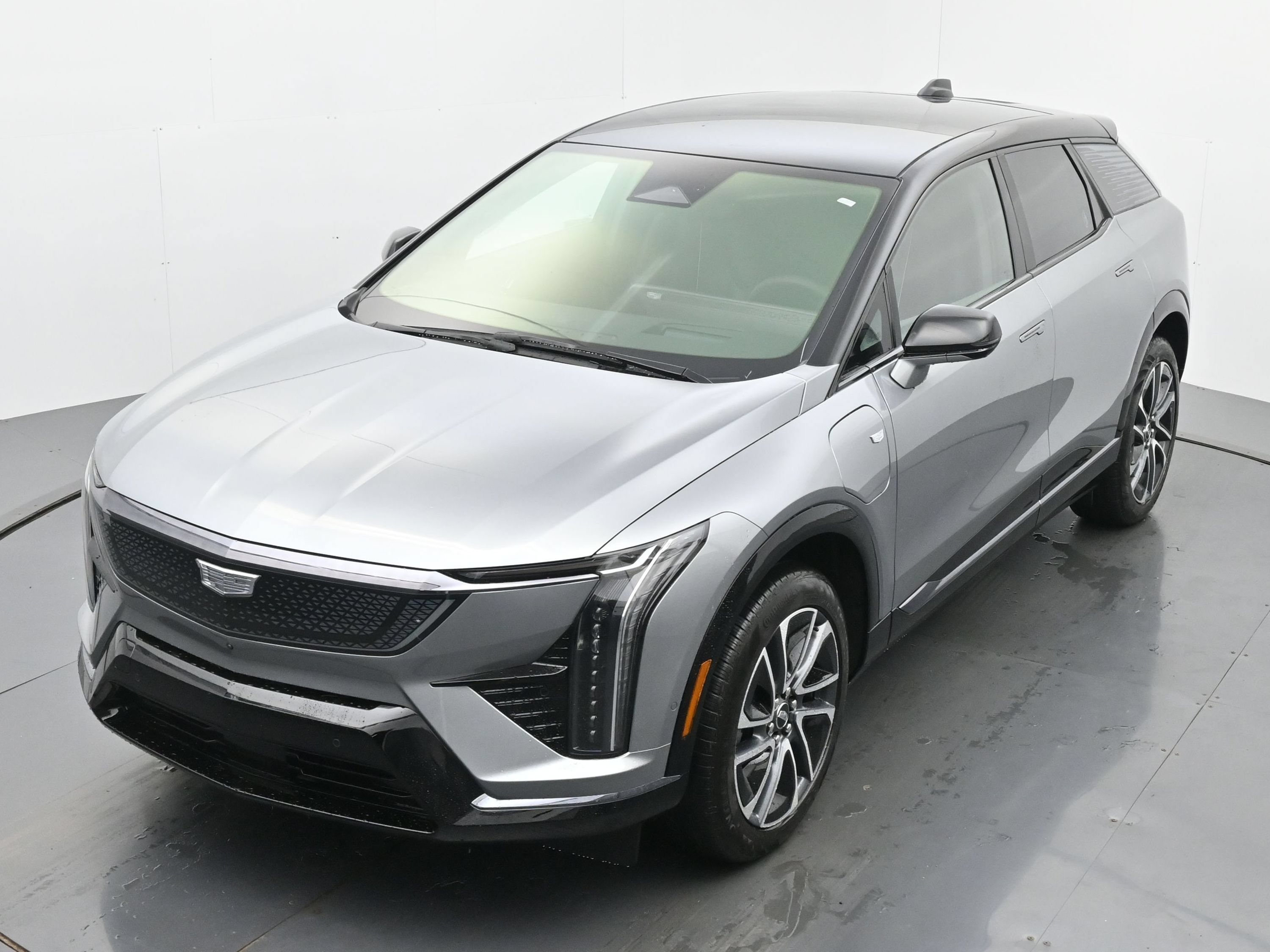 New 2026 Cadillac Optiq Sport 2 w/ LPO, Floor Liner Package AWD/4WD image 23