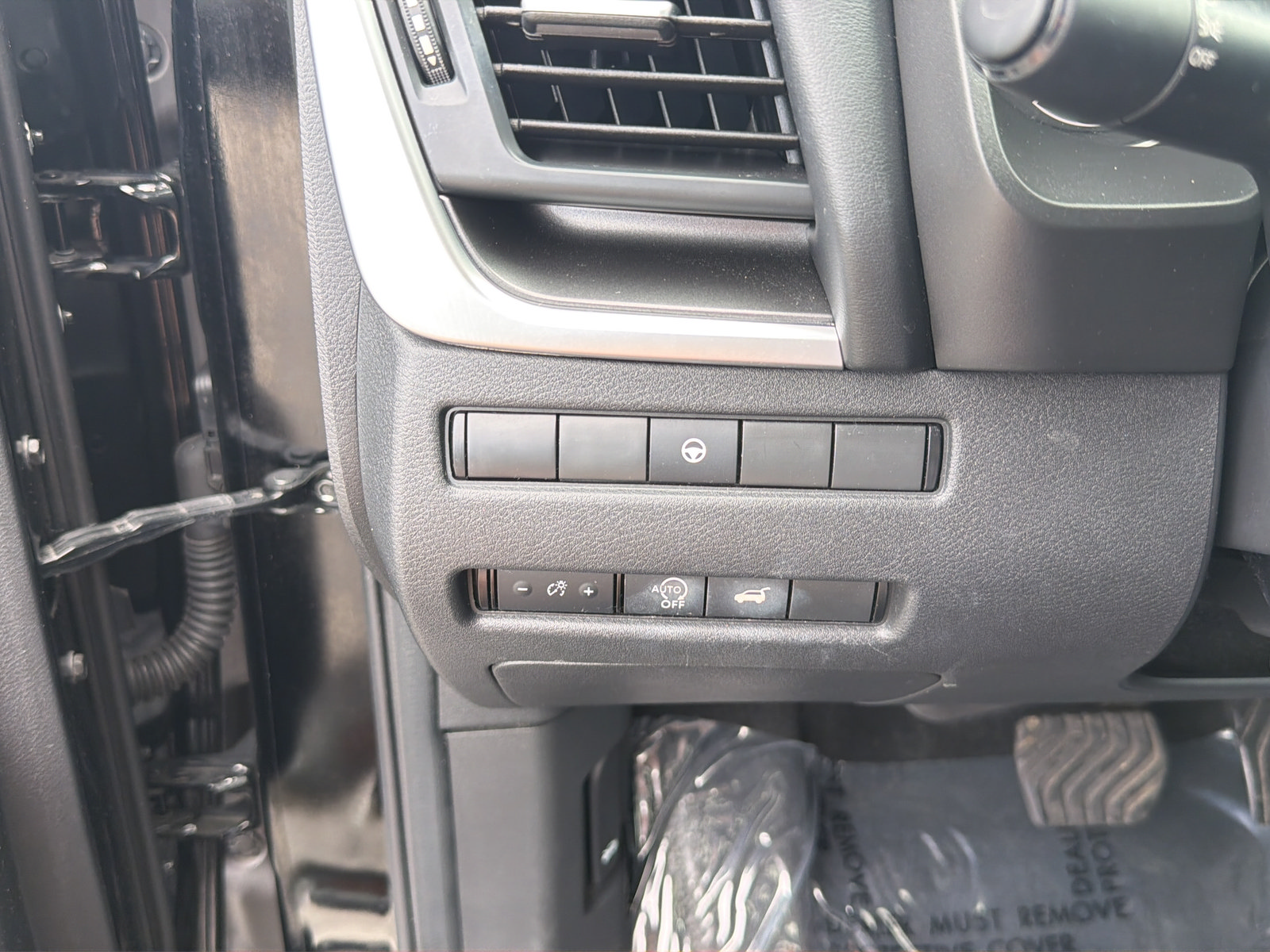 Used 2023 Nissan Rogue SV w/ SV Premium B Package FWD image 19