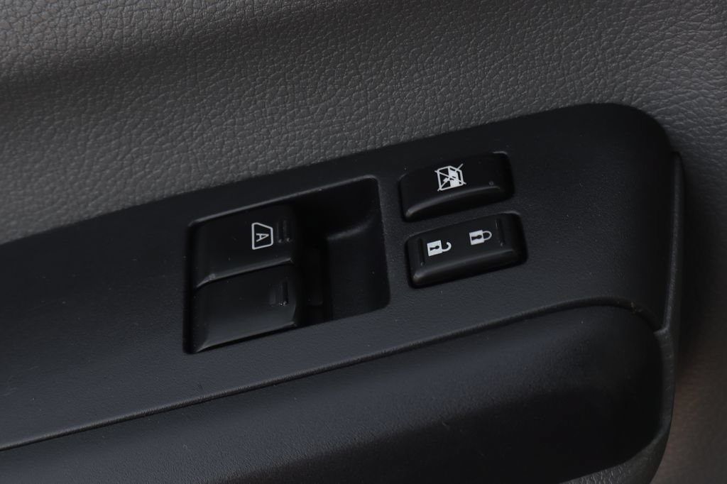 Used 2020 Nissan NV 2500 SV RWD image 20