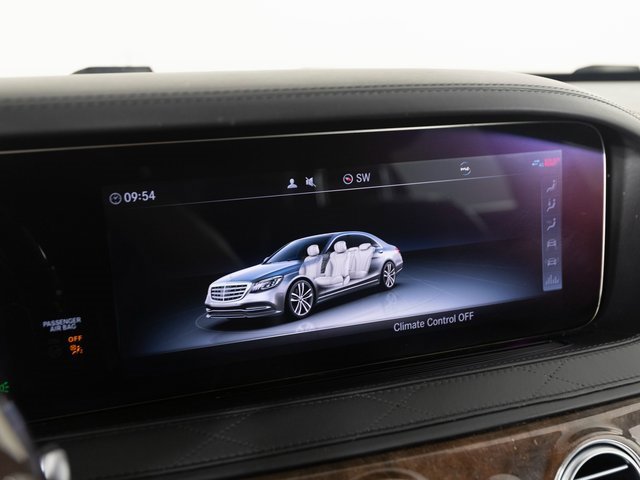 Used 2019 Mercedes-Benz S 560 Sedan w/ AMG Line Exterior image 21