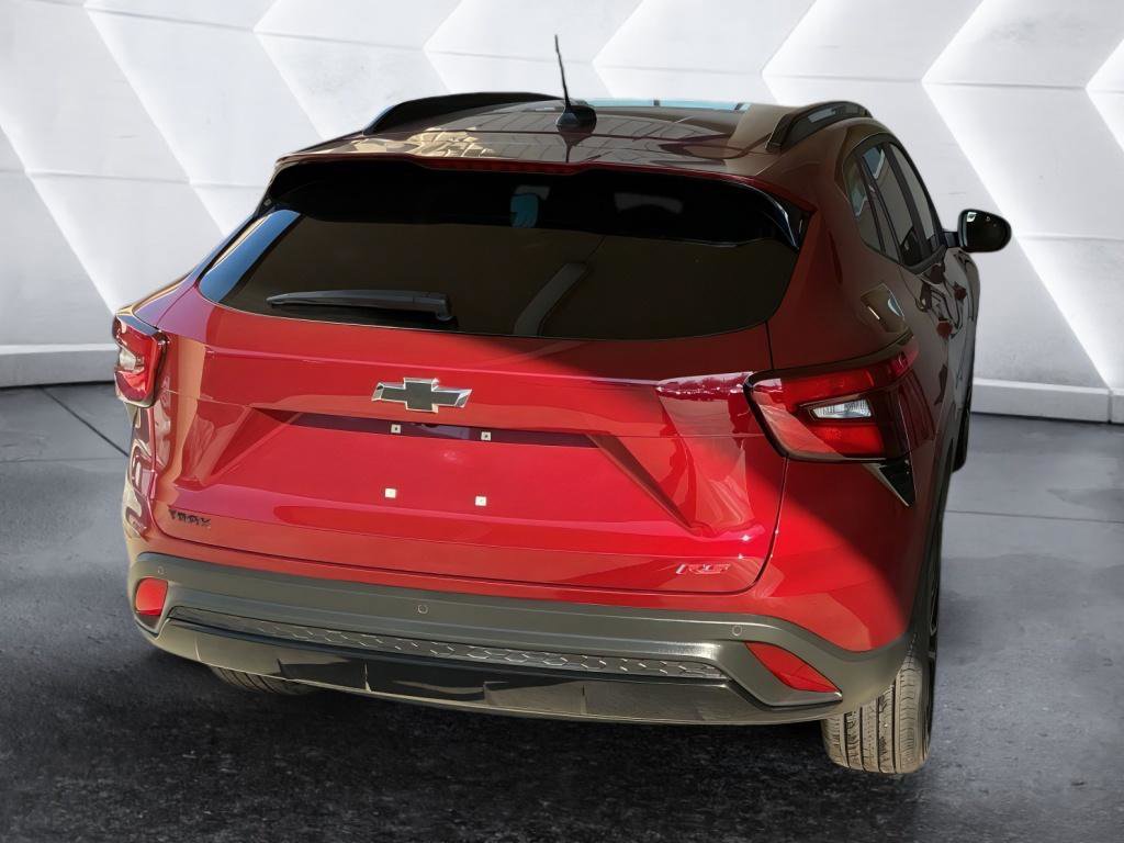 Used 2025 Chevrolet Trax RS w/ Driver Confidence Package image 5