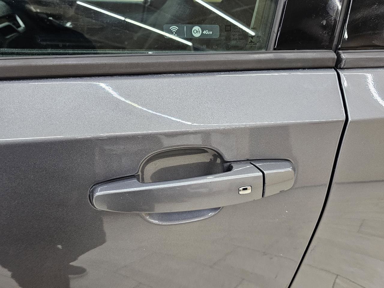 Used 2018 GMC Terrain SLE w/ Infotainment Package I image 11