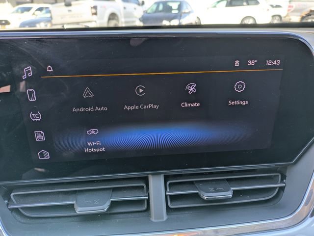 Used 2025 Chevrolet Trax LT w/ LT Convenience Package FWD image 25