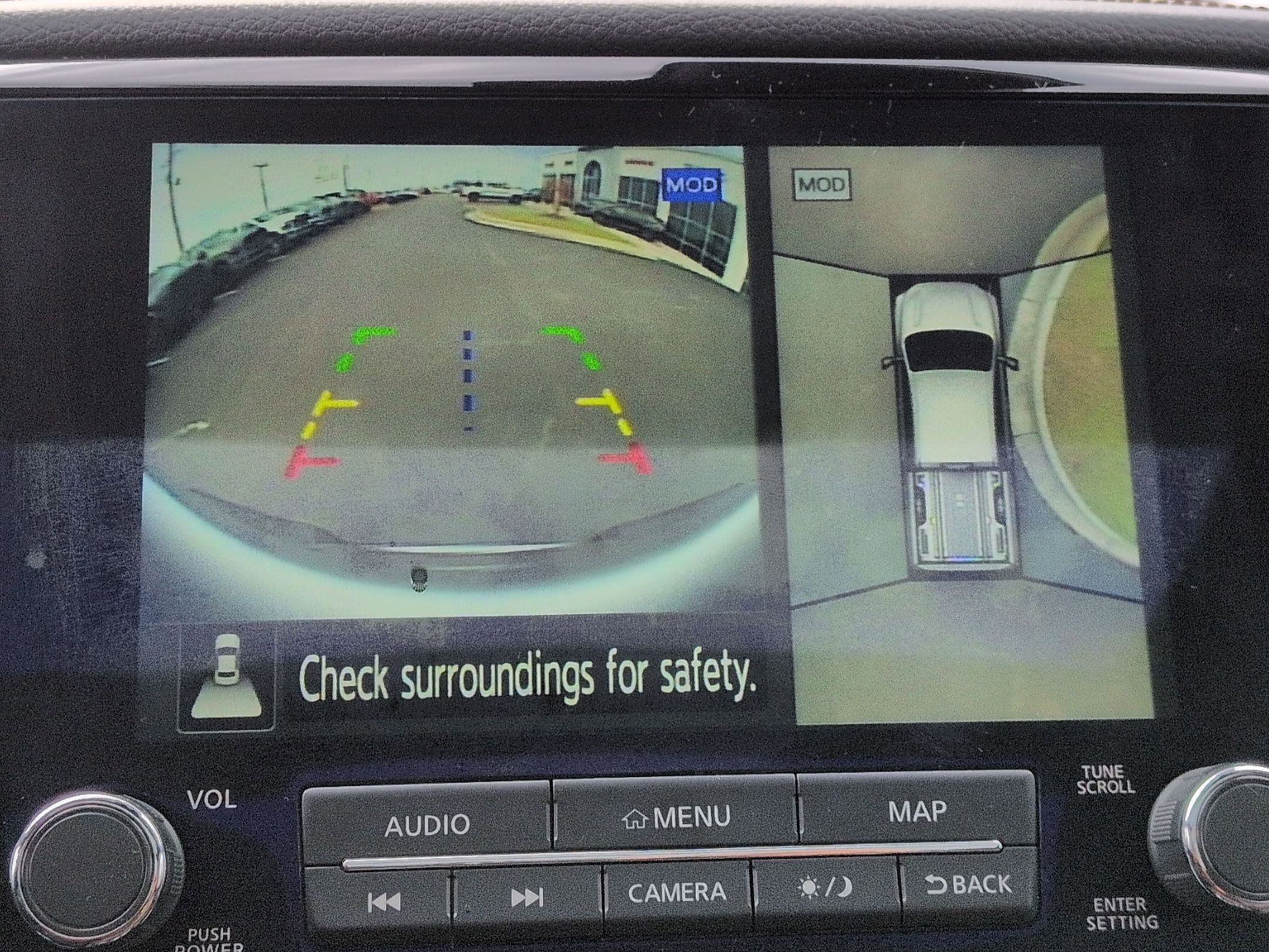 Used 2024 Nissan Titan Platinum Reserve w/ Moonroof Package image 14