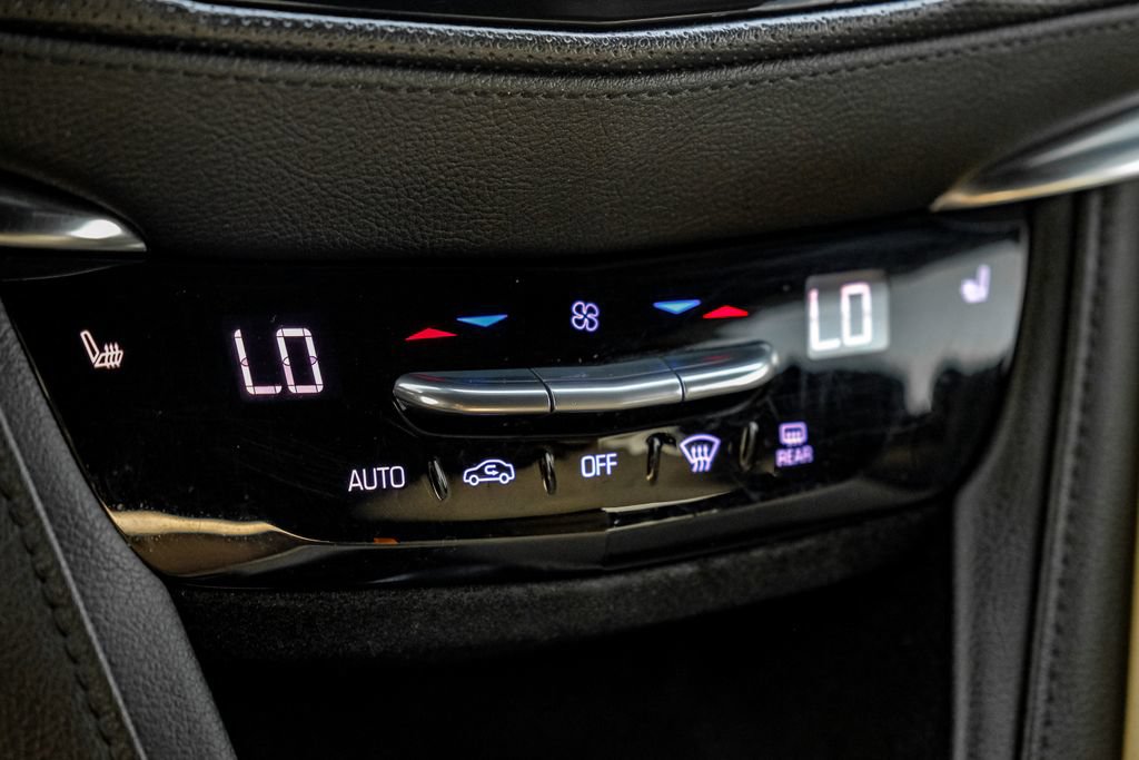 Used 2017 Cadillac XT5 Luxury w/ Driver Awareness Package FWD image 28