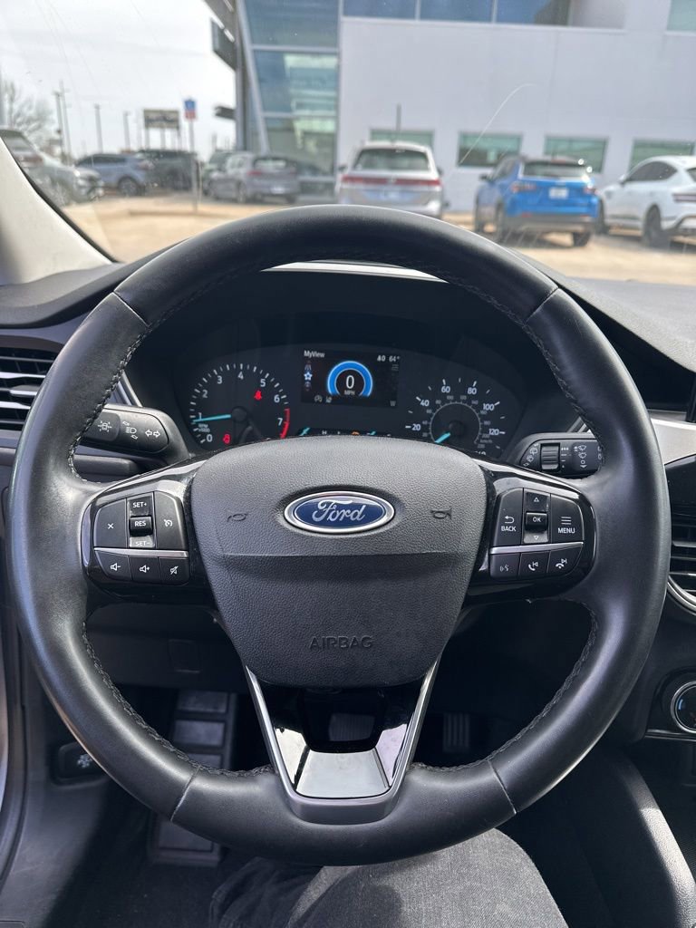 Used 2022 Ford Escape SEL image 11