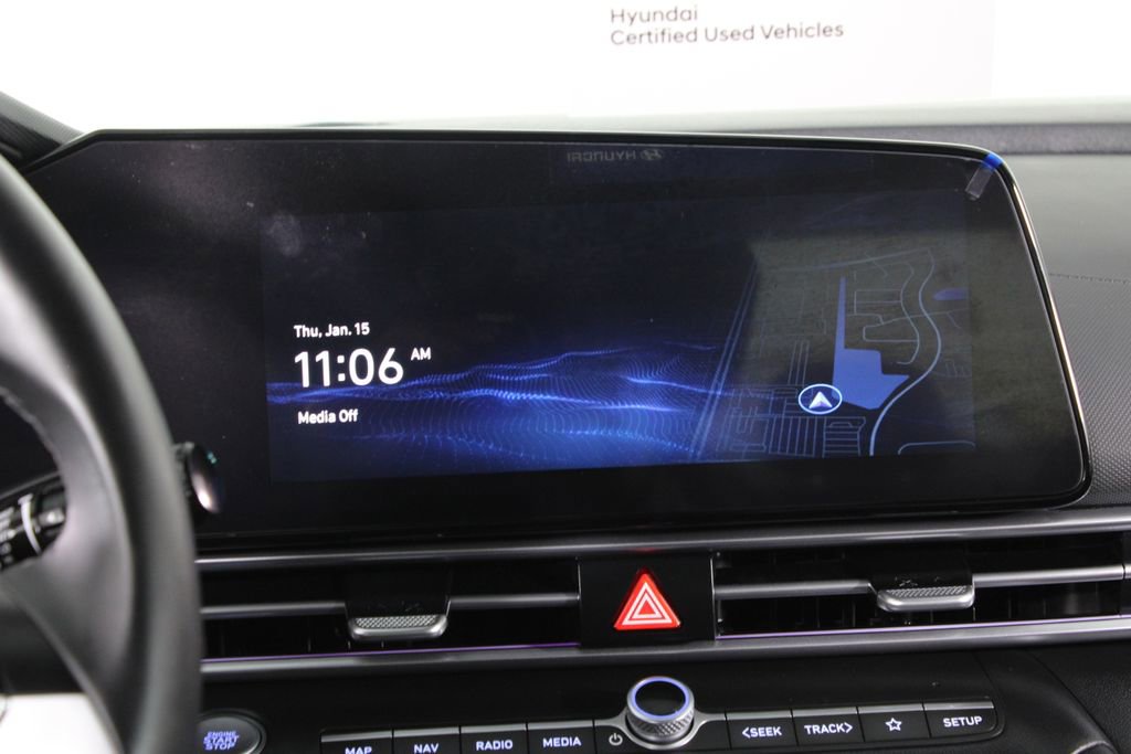 Used 2025 Hyundai Elantra SEL image 8