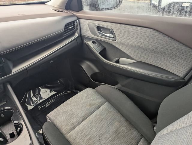 Used 2023 Nissan Rogue SV image 15