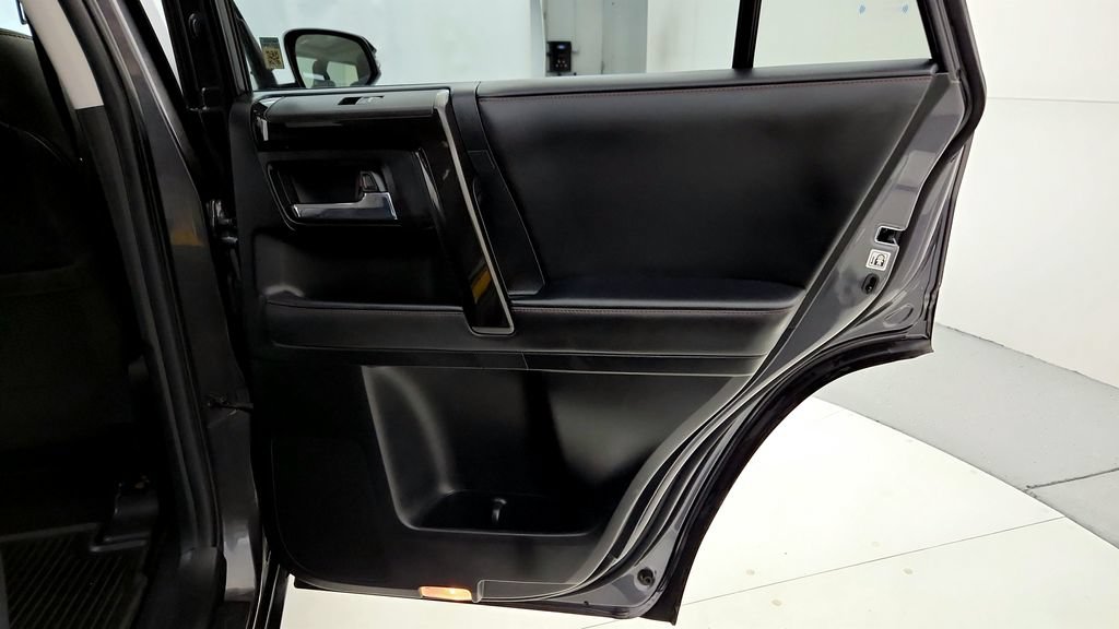 Certified 2023 Toyota 4Runner TRD Off-Road Premium w/ Moonroof Package AWD/4WD image 18