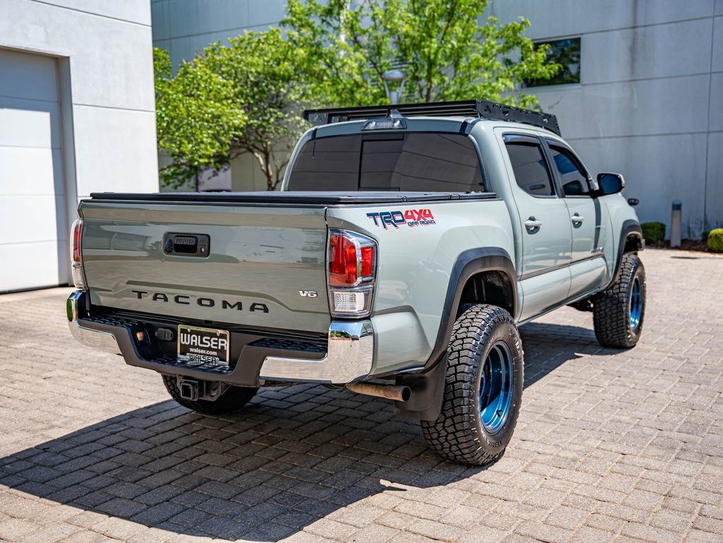 Used 2022 Toyota Tacoma TRD Off-Road AWD/4WD image 5