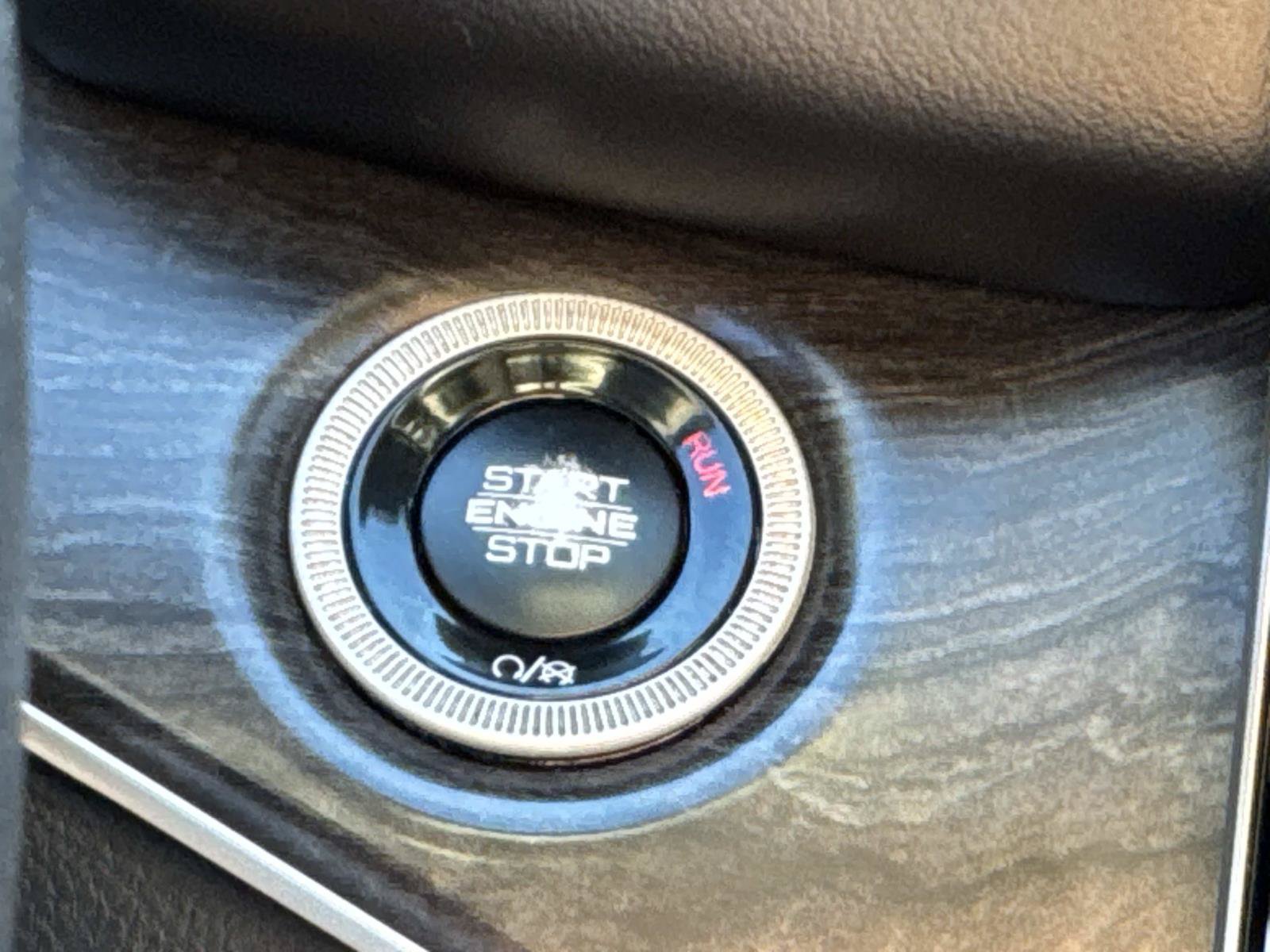 Used 2023 Jeep Grand Cherokee 4WD 4xe w/ Luxury Tech Group II image 23