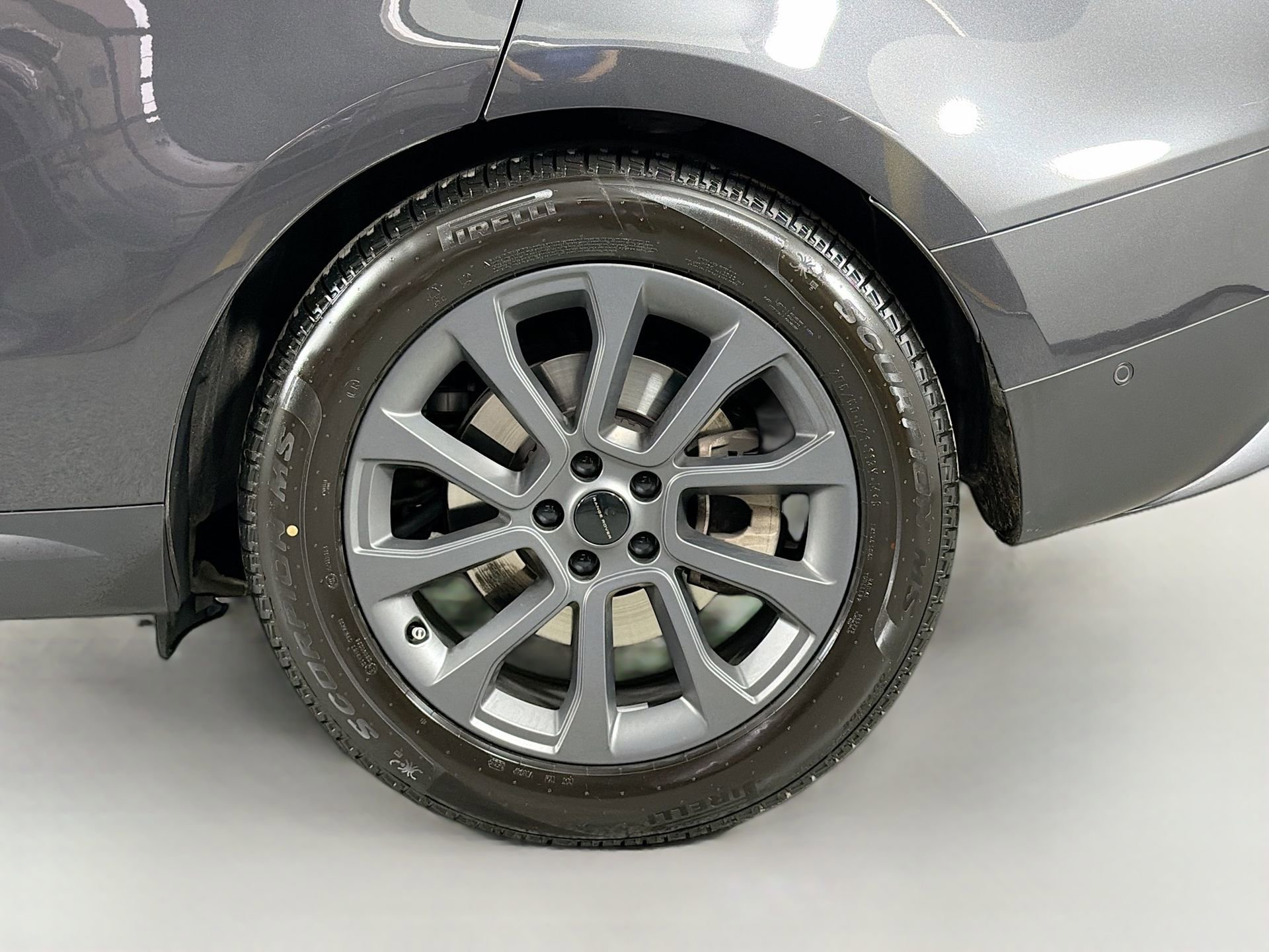 Certified 2024 Land Rover Range Rover Sport SE image 32