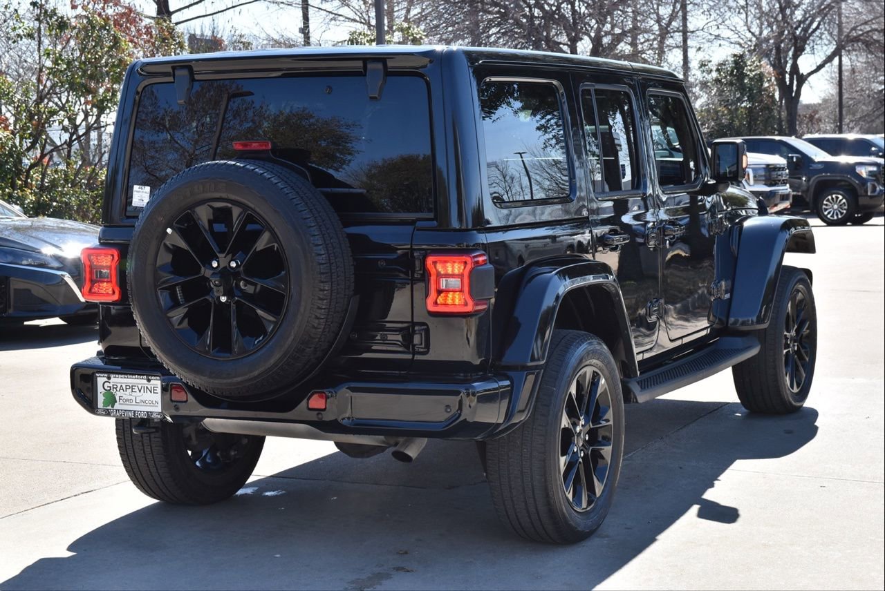 Used 2022 Jeep Wrangler Unlimited Sahara image 8