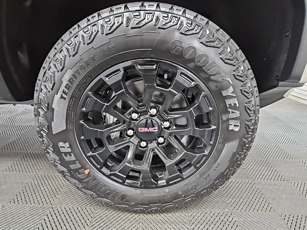 New 2026 GMC Canyon Elevation w/ Convenience Package RWD image 47