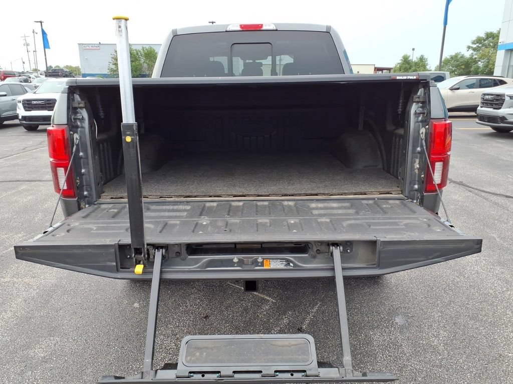 Used 2019 Ford F150 Lariat w/ Equipment Group 502A Luxury AWD/4WD image 11