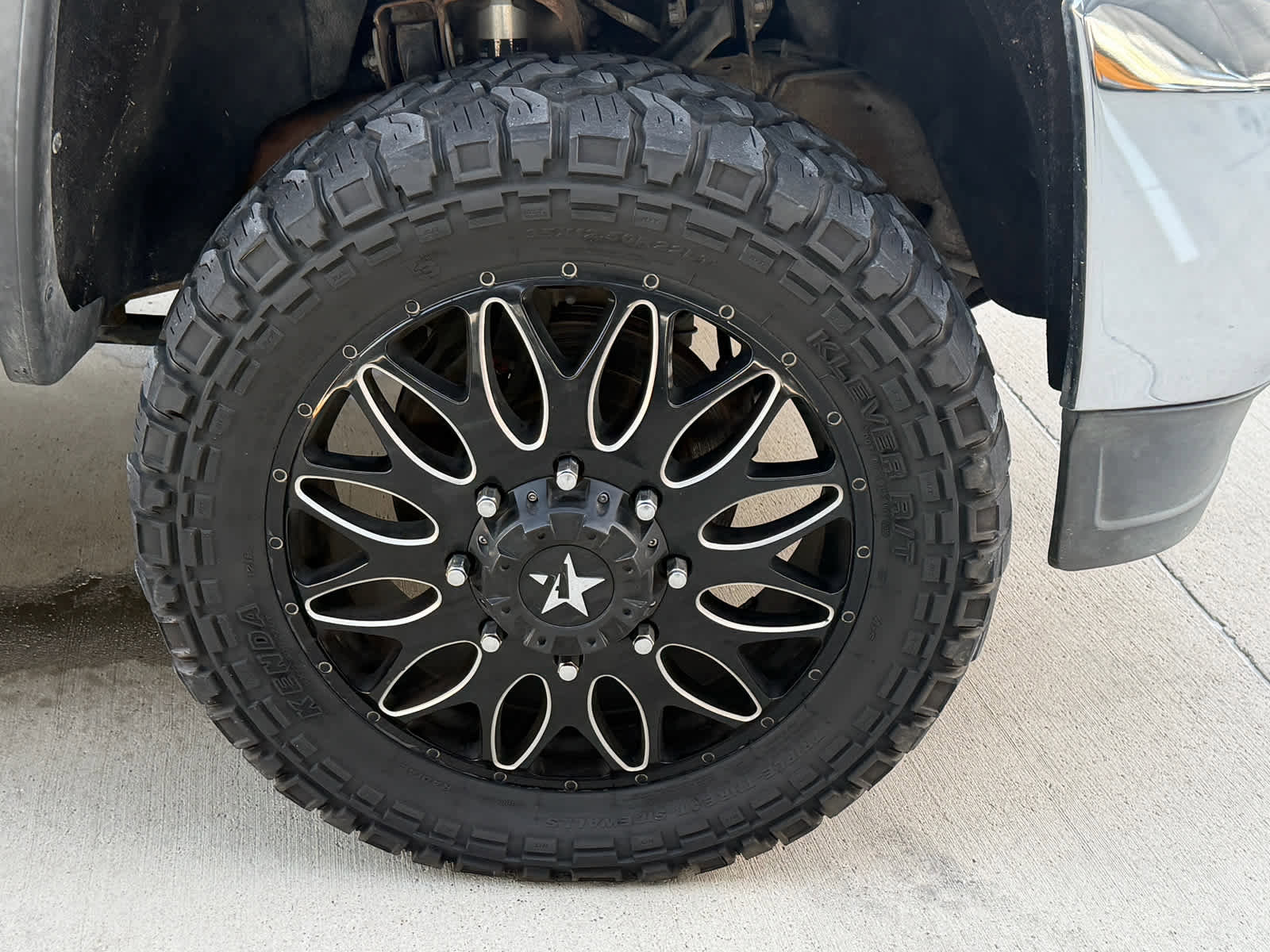 Used 2015 GMC Sierra 3500 SLT w/ Duramax Plus Package image 28