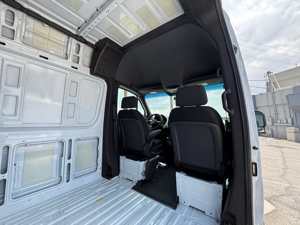 Used 2026 Mercedes-Benz Sprinter 2500 image 13