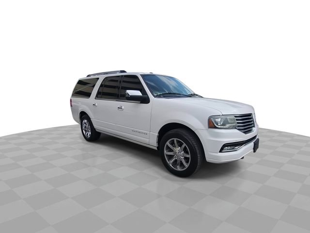 Used 2015 Lincoln Navigator L 2WD image 2