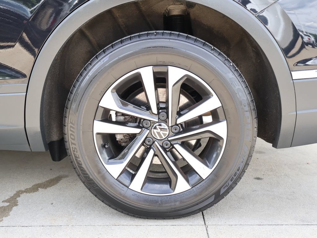 Used 2024 Volkswagen Tiguan S AWD/4WD image 36