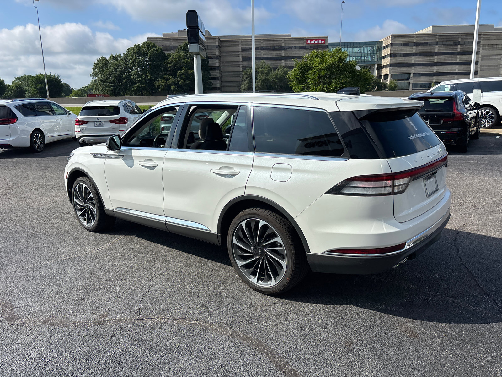 New 2026 Lincoln Aviator Reserve AWD/4WD image 5