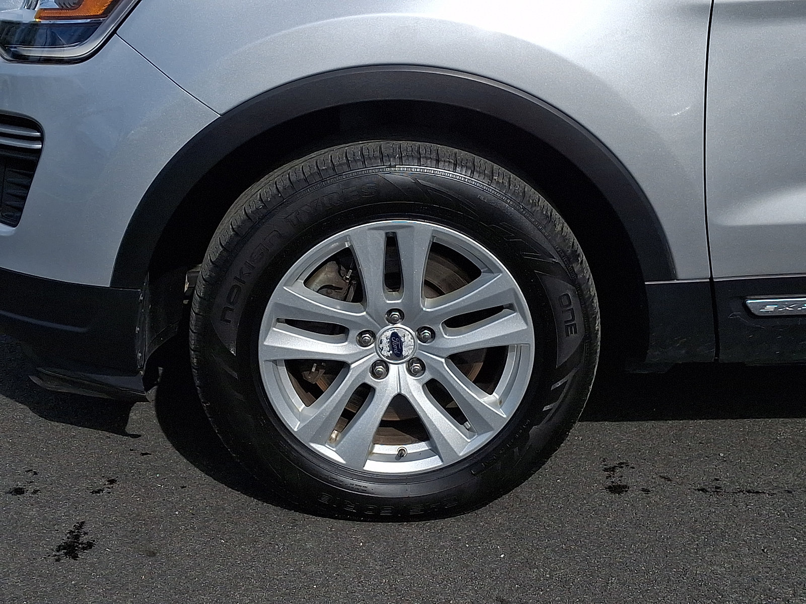 Used 2019 Ford Explorer XLT AWD/4WD image 9