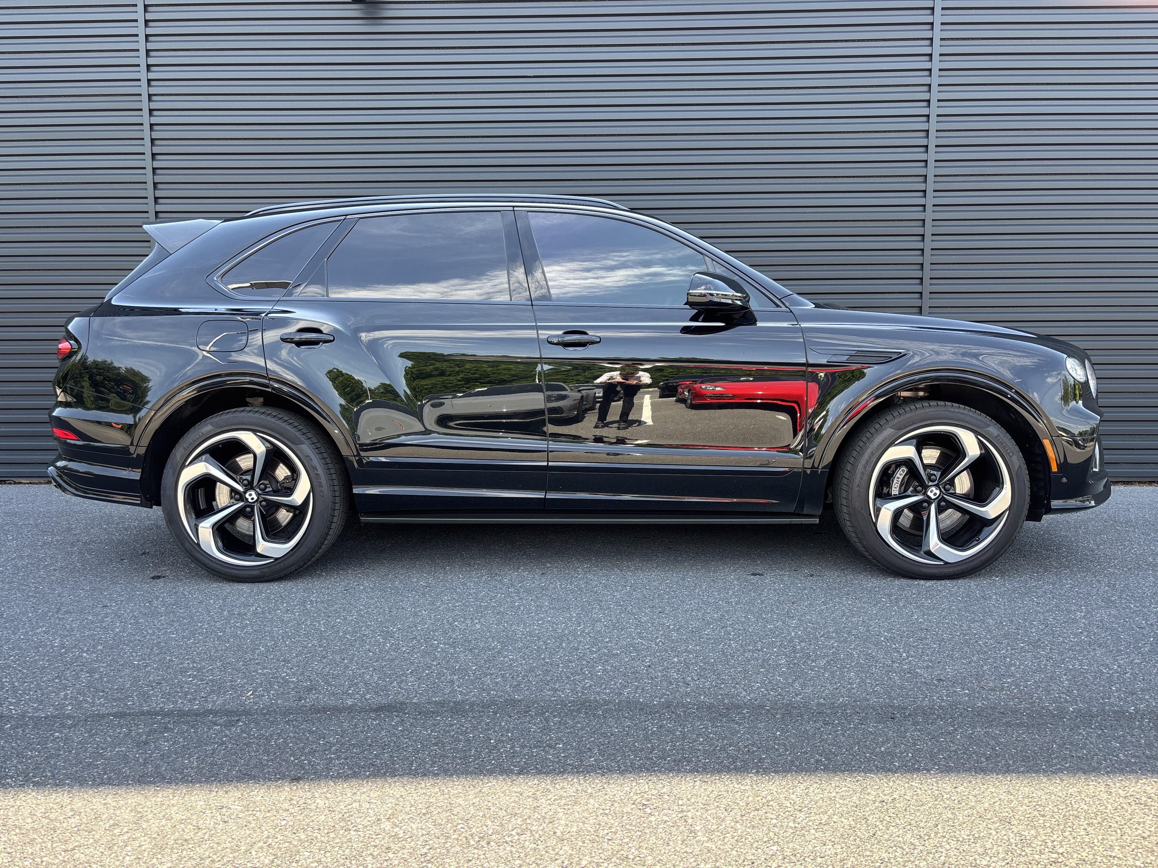 Used 2022 Bentley Bentayga AWD/4WD image 9
