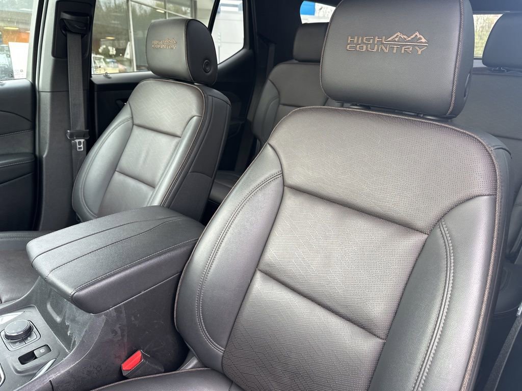 Used 2023 Chevrolet Traverse High Country w/ LPO, Cargo Package image 13