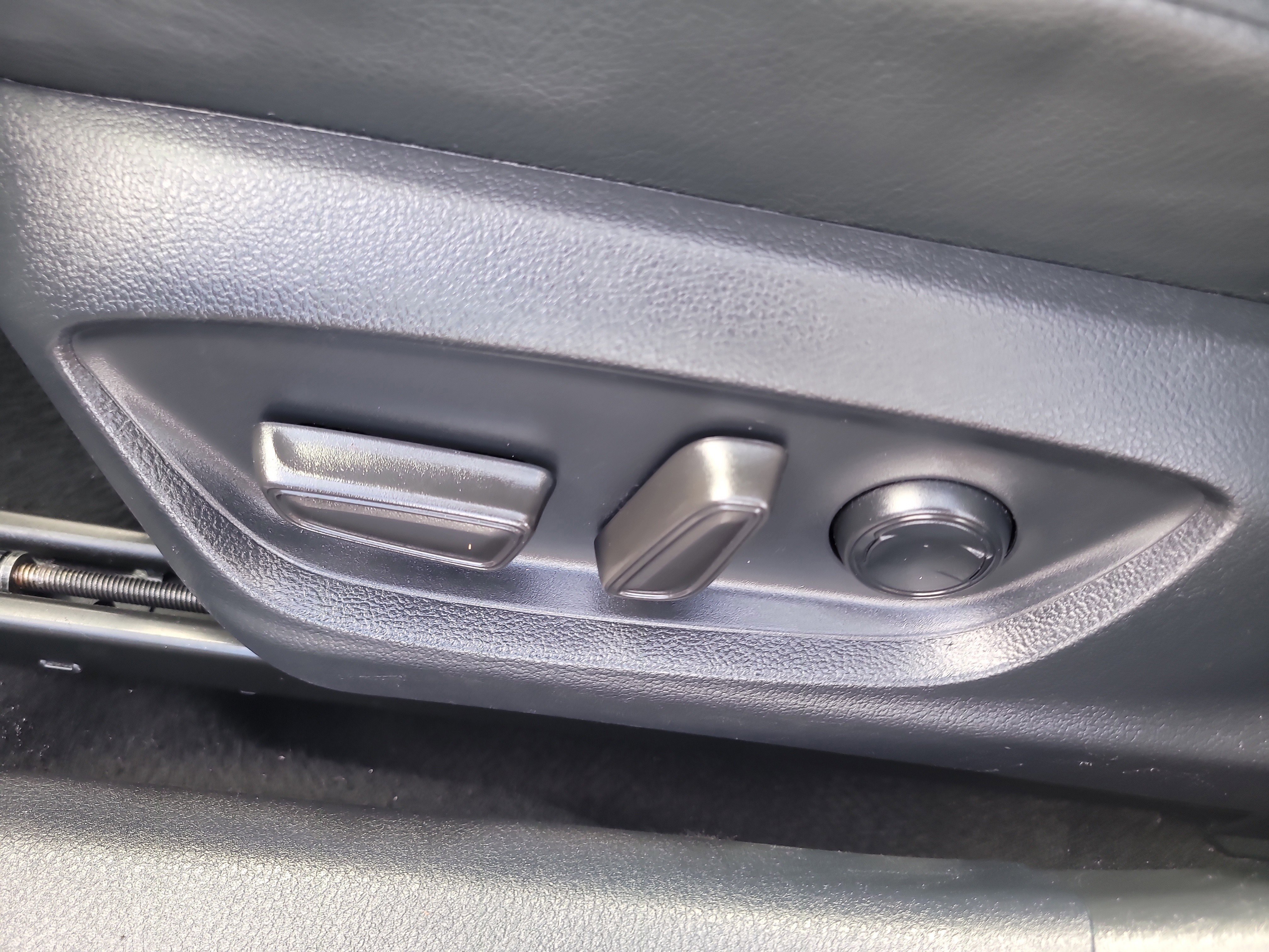 Used 2024 Toyota Camry SE image 19