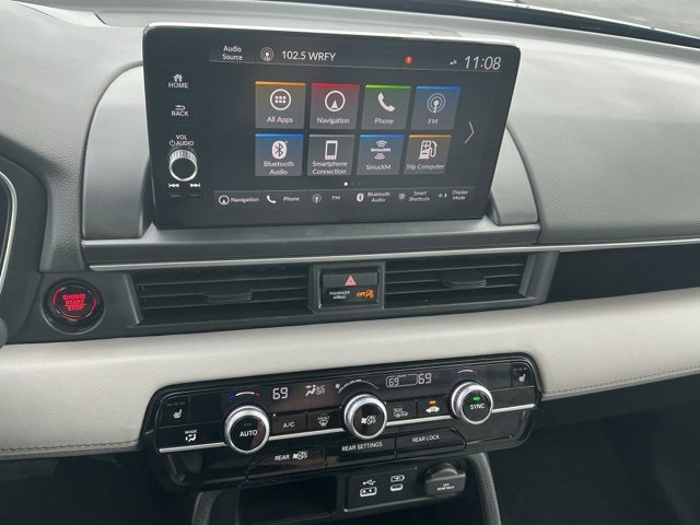 Used 2025 Honda Pilot Touring image 16