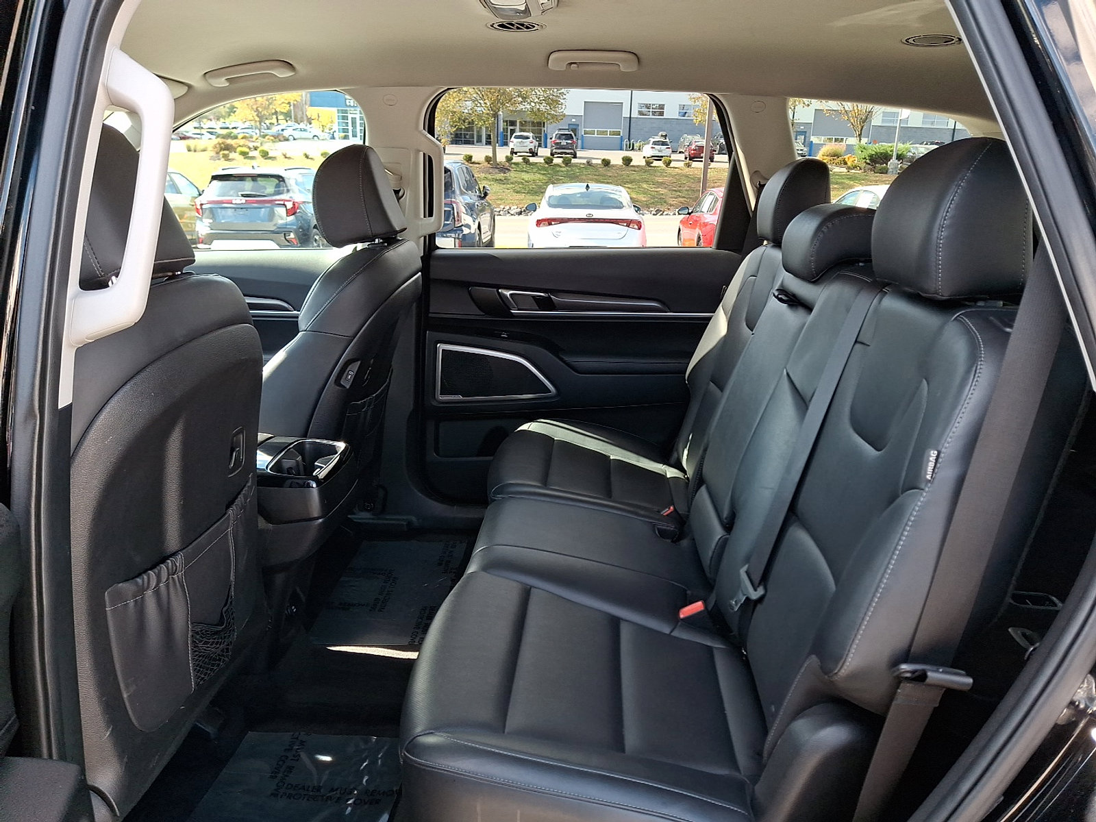 Used 2023 Kia Telluride LX image 10