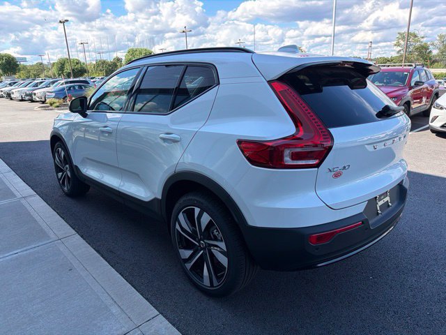 New 2026 Volvo XC40 B5 Ultra w/ Protection Package Premier AWD/4WD image 5